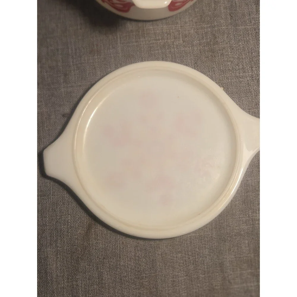 Vtg White Pyrex Friendship 473 Red Birds 1 Quart Casserole Dish with Lid EUC